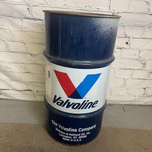 Photo of 16 Gal Valvoline Instant Oil Barrel