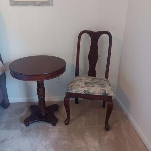 Photo of ROUND SIDE TABLE AND ACCENT CHAIR