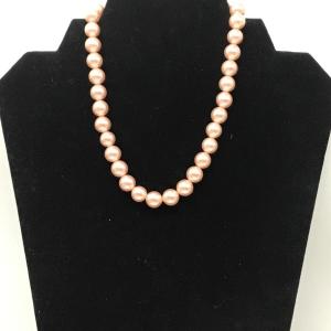 Photo of Vintage japan light pink pearl necklace