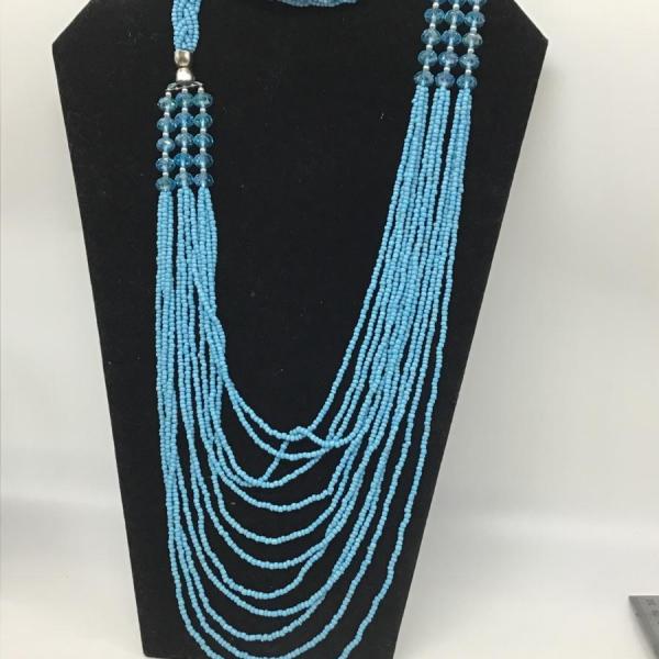 Photo of Long turquoise beaded necklace statement