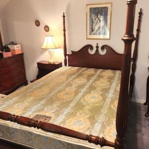 Photo of Lot #51 Full Sized Four Poster Bed