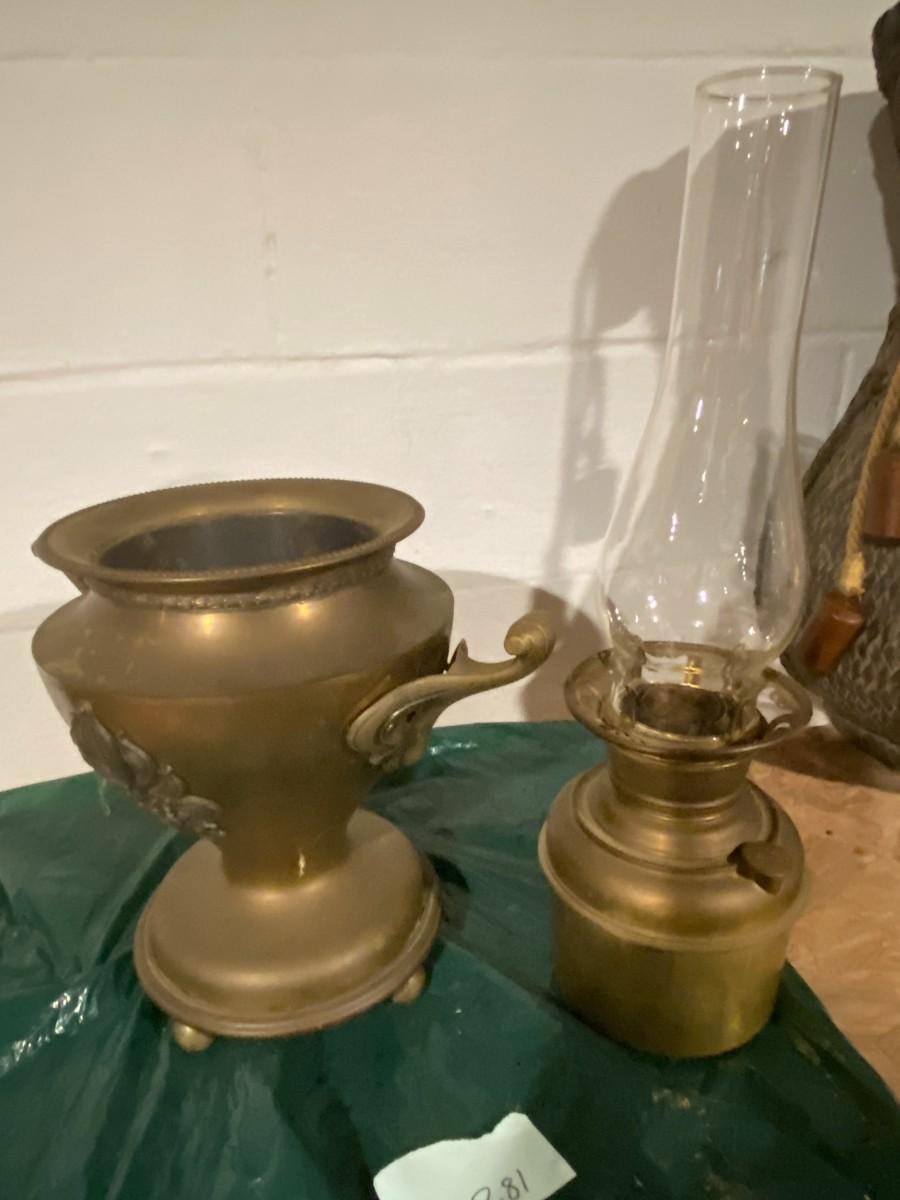 Photo 7 of Antique Brass Fleur de Lis Kerosene/Hurricane Lamp (Possibly Volkmar, No Decorat