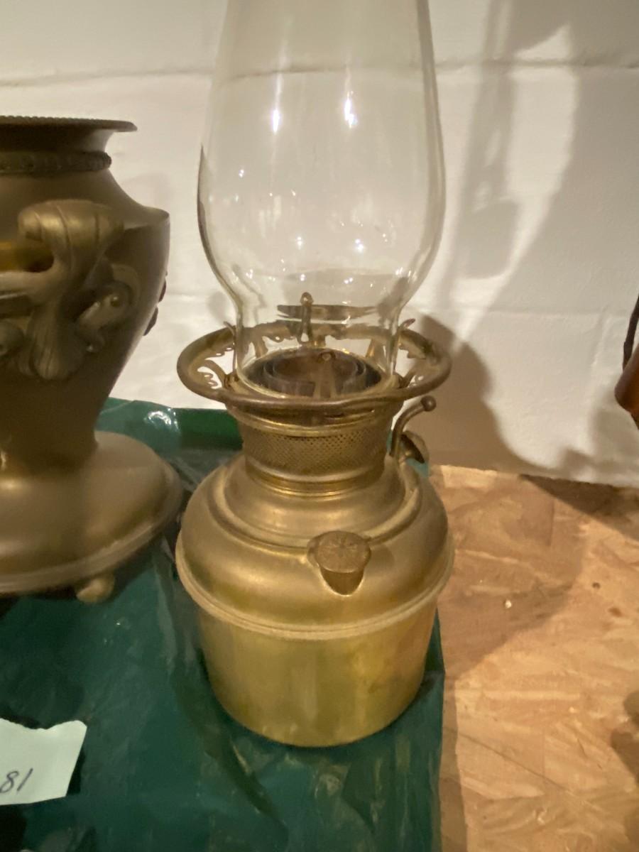 Photo 9 of Antique Brass Fleur de Lis Kerosene/Hurricane Lamp (Possibly Volkmar, No Decorat