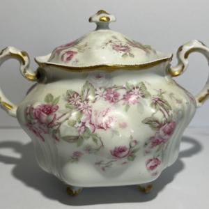 Photo of Vintage Limoges France Porcelain Sugar Bowl w/Lid 5" in Good Preowned Condition.