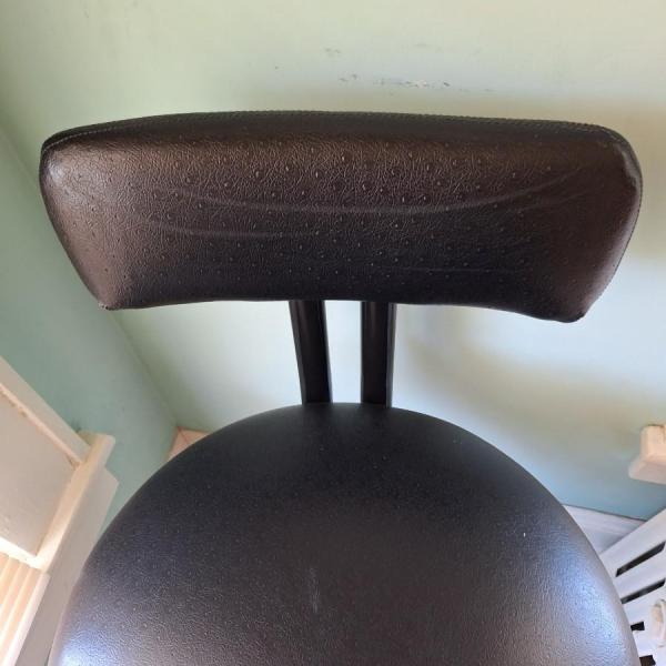 Photo of MCM chair
