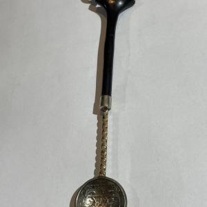 Photo of Vintage East Africa 1952 1 Shilling King George Coin Spoon w/Carved Wooden Eleph