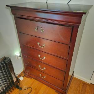 Photo of 5 Drawer Dresser 33x18x48