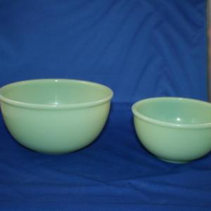 Photo of Set of 2 Fire King Jadeite Bowls