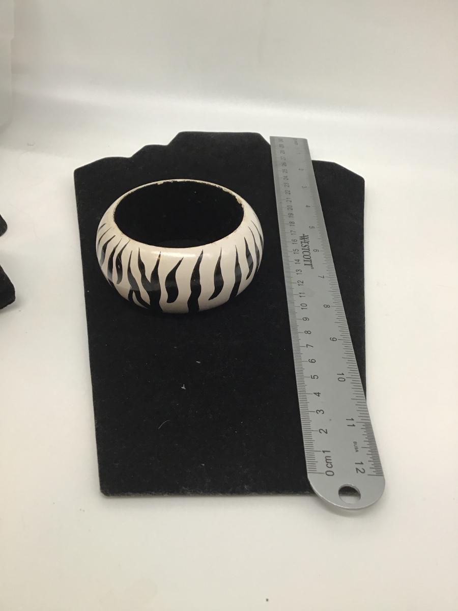 Photo 2 of Zebra designed bracelet