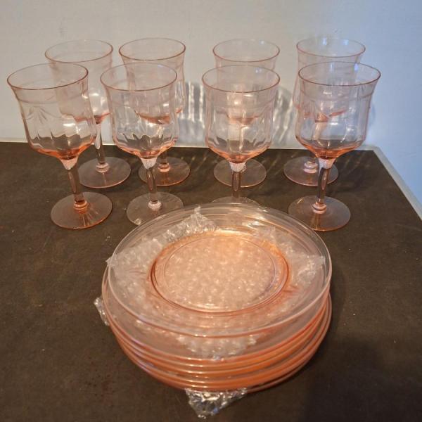 Photo of Depression 8 Pink Glasses & Mats -Etched