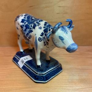Photo of Delft Blue & White cow