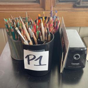 Photo of P1-colored pencils/sharpener