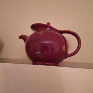 Photo of Red teapot