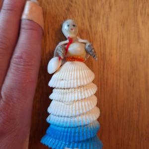 Photo of Shell lady
