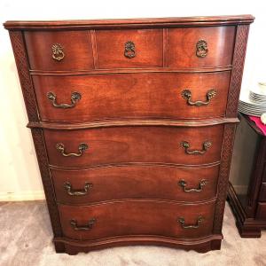 Photo of Lot #78 Pretty Large Vintage Chest of Drawers - 5 drawers