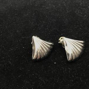 Photo of 925 Shell Earrings