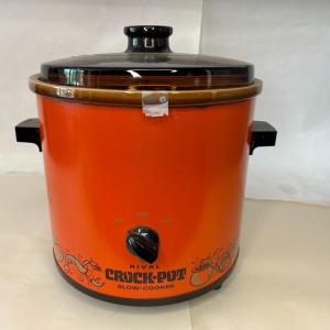 Photo of Vintage Rival Crock Pot Slow Cooker Flame Orange Model 3100/2 3.5 Quart Tested