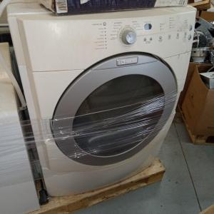 Photo of Front load washer and pedestal