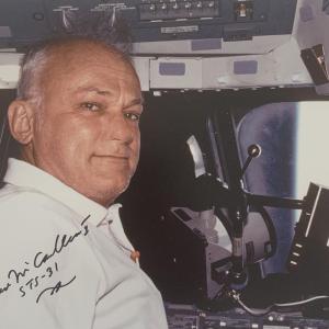 Photo of Astronaut Bruce McCandless II signed photo