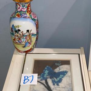 Photo of B7-Vase and Framed Art