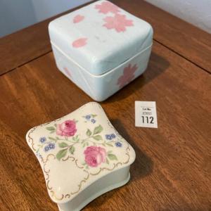 Photo of Sweet porcelain boxes