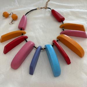Photo of Chunky large wooden necklace with earrings