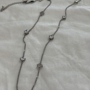 Photo of Women’s fashion necklace