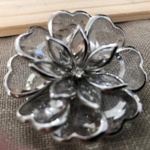 Photo of Beautiful glass, crystal heart brooch