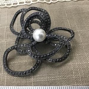 Photo of Brooch Faux Marcasite Flower Silver Tone Simulated Pearl Center Large Pin