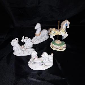 Photo of MELODIES COLLECTION CAROUSEL HORSE "SOMEWHERE OVER THE RAINBOW"AND MORE