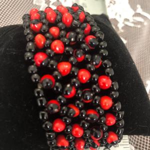 Photo of Black and red glass beaded bracelet