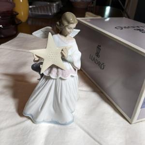 Photo of Lladro 6132 ~ Angel Of The Stars ~ Mint w/ Box. (box 631 - 12)