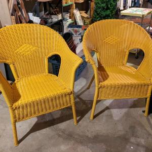 Photo of Set of 2 lIke New Plastic Wicker Metal Framing Chairs