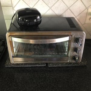 Photo of LOT 170K: Toastmaster Toaster Oven Model TM-183TR & Dash Deluxe Egg Bite Maker M