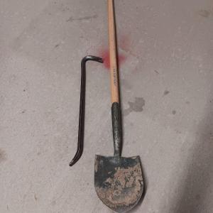Photo of Jackson Pony irrigation shovel - and a crowbar