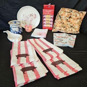 Photo of Pig Themed Kitchen Items (K-DW)