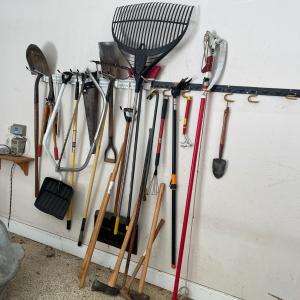 Photo of Yard Tools (G-MG)