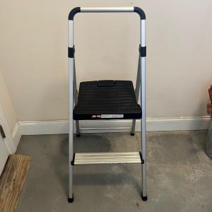 Photo of Aluminum Step Stool & Cleaning Tools (L-MG)
