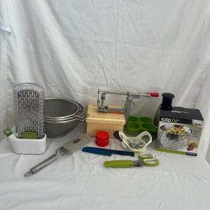 Photo of Pampered Chef Apple Peeler & More Modern Kitchen Gadgets (L-MG)