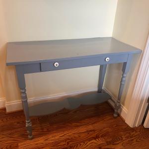 Photo of Console Table (L-MG)