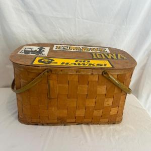 Photo of Picnic/Tailgating Array w/Basket, Wool Blanket, & More (L-MG)