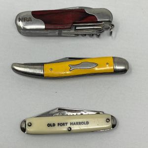 Photo of Lot of 3 pocket knives