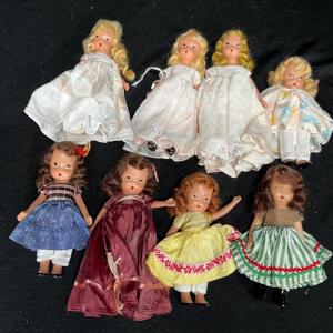 Photo of Lot of 8 dolls