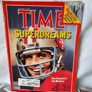 Photo of NFL & College Football Magazines, Programs & More (BO-JS)