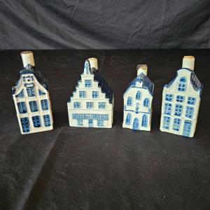Photo of Rynbende Distilleries Delft Holland House Decanters (K-DW)