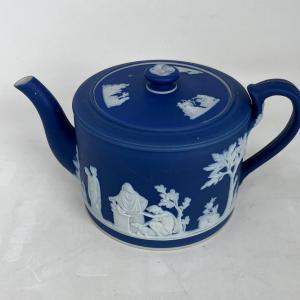 Photo of Wedgwood jasperware tea pot