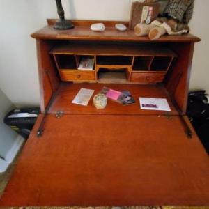 Photo of Wauwatosa Estate Sale Collectibles, Home Decor