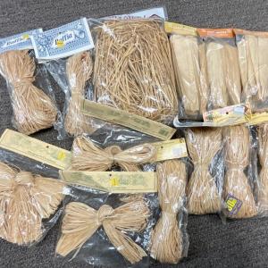 Photo of Craft Supply Lot - Husks and Straw
