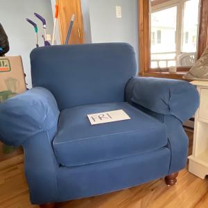 Photo of FR1-Thomasville Pet Friendly Arm Chair
