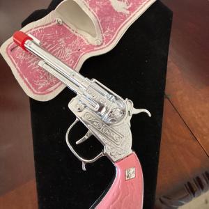 Photo of Vintage Halco Hubley Pink Grip Handle Cowgirl Pistol Six Shooter Toy Cap Gun